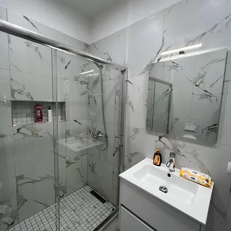 Gersi's Daily Apartamento Tirana